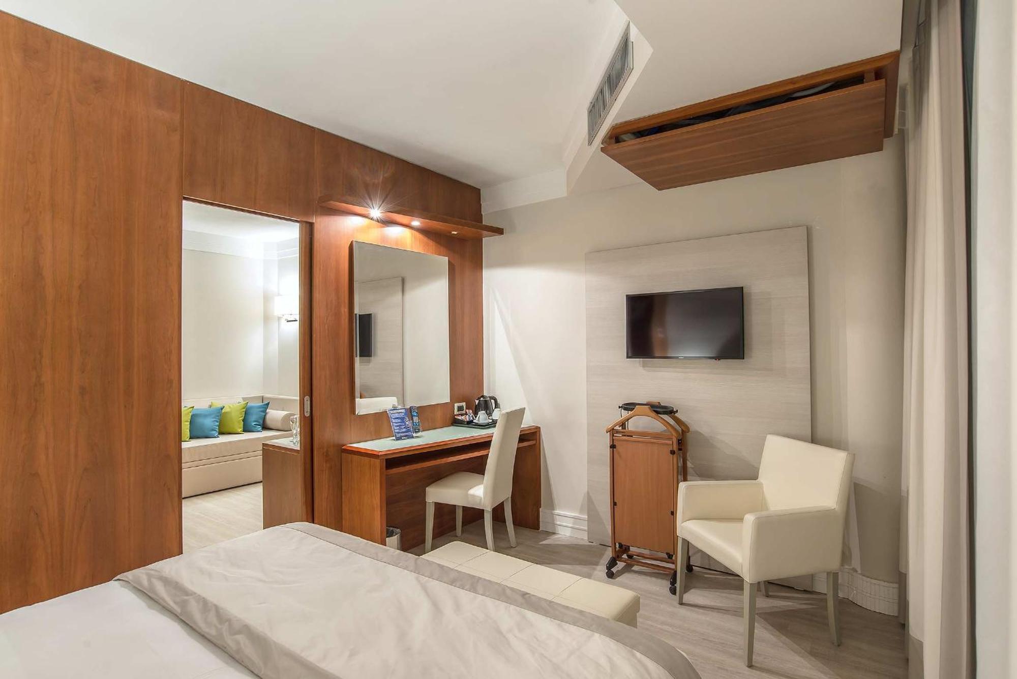 Hotel La Giocca Rome Bagian luar foto